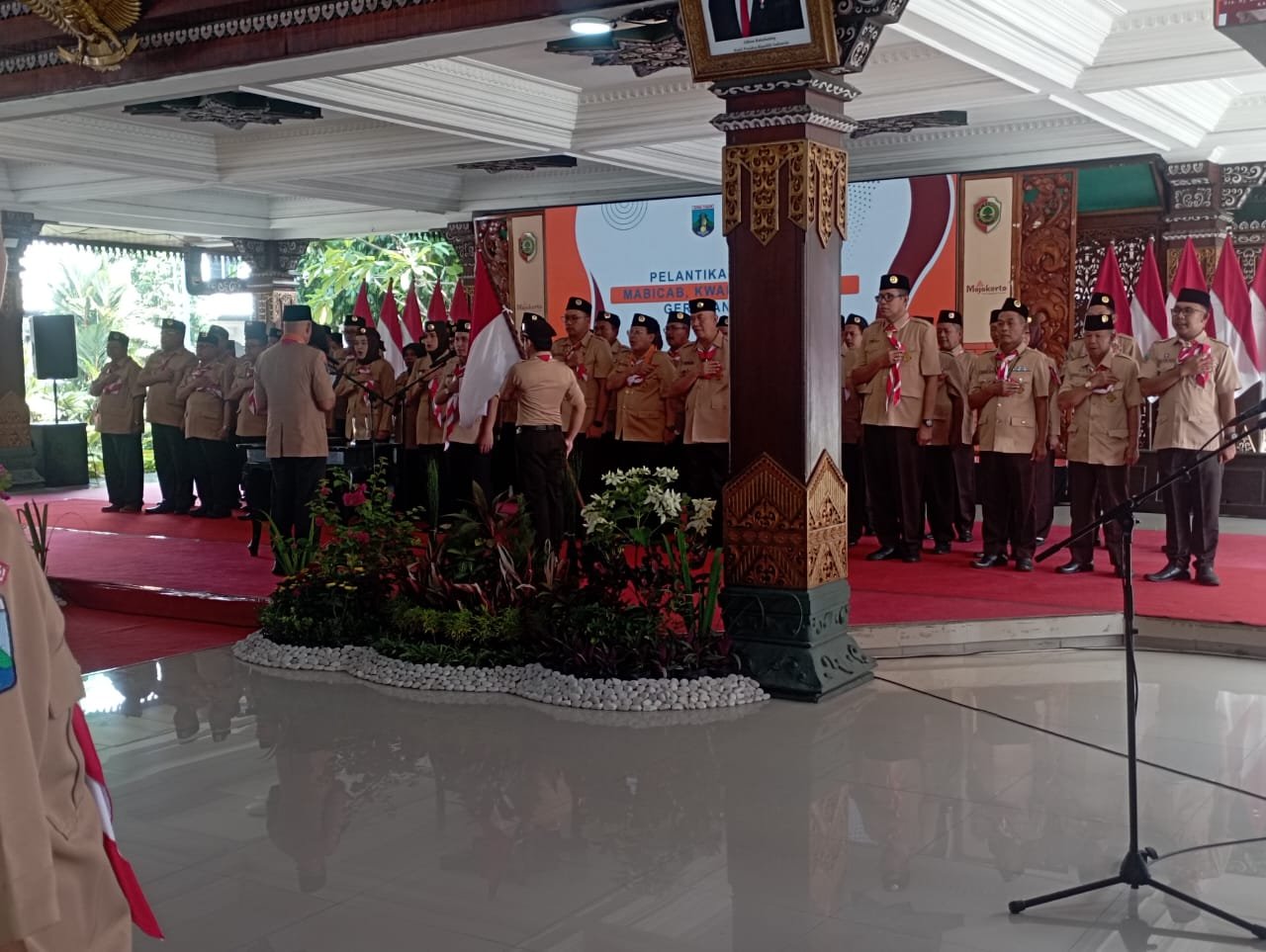 Bupati Barra Dilantik Menjadi KaMABICAB Dan Wabup Rizal Menjadi KaKwarcab Gerakan Pramuka Cabang Mojokerto Masa Bakti Tahun 2025-2030 Bupati Barra Dilantik Menjadi KaMABICAB Dan Wabup Rizal Menjadi KaKwarcab Gerakan Pramuka Cabang Mojokerto Masa Bakti Tahun 2025-2030