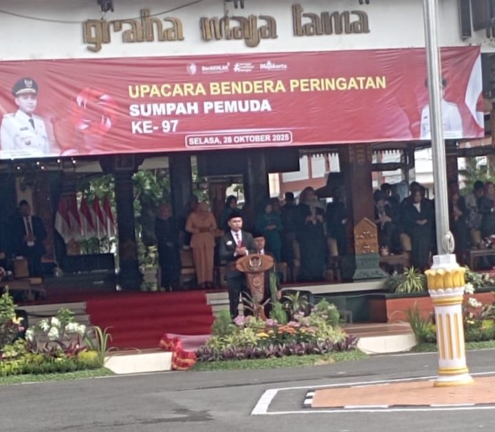 Upacara Bendera Peringatan Hari Sumpah Pemuda Ke-97 Pemerintah Kabupaten Mojokerto Tahun 2025 Upacara Bendera Peringatan Hari Sumpah Pemuda Ke-97 Pemerintah Kabupaten Mojokerto Tahun 2025