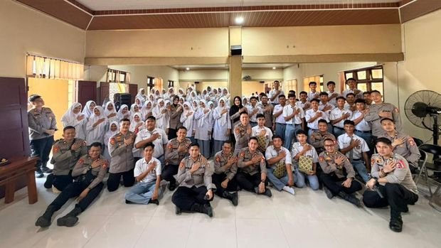 *Mahasiswa STIK Angkatan 83 Jalankan Pengabdian Masyarakat dan Trauma Healing bagi Penyintas Bencana di Aceh Utara* *Mahasiswa STIK Angkatan 83 Jalankan Pengabdian Masyarakat dan Trauma Healing bagi Penyintas Bencana di Aceh Utara*