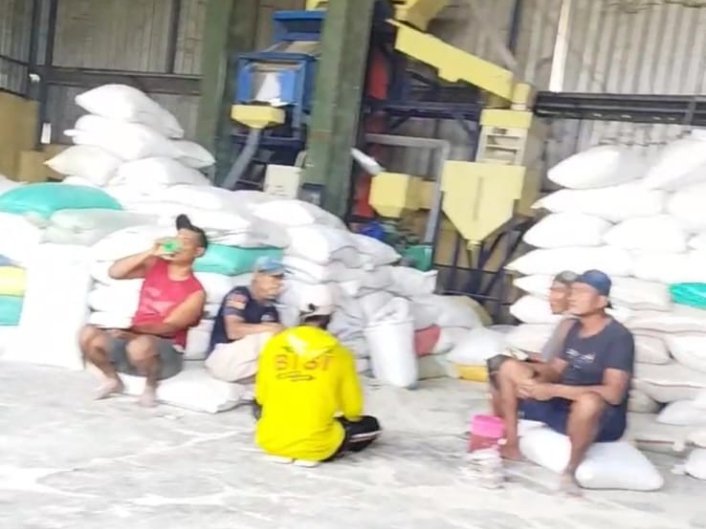 MIRIS GUDANG SELEP DAUR ULANG BERAS DIDUGA BERAKTIFITAS PULUHAN TAHUN TANPA ADA KETERANGAN JELAS