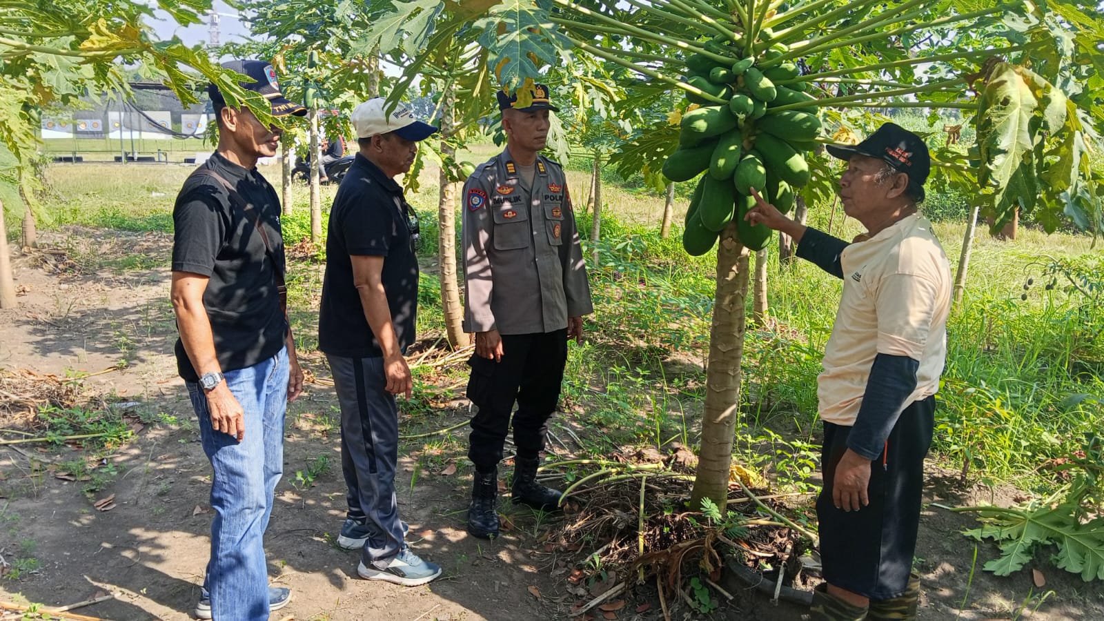 Dukung Ketahanan Pangan, Polri Ajak Masyarakat Manfaatkan Lahan Kosong Dukung Ketahanan Pangan, Polri Ajak Masyarakat Manfaatkan Lahan Kosong