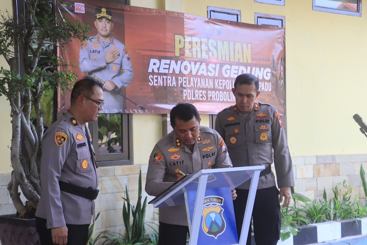 Polres Probolinggo Resmikan Gedung SPKT Baru Tingkatkan Kualitas Pelayanan Masyarakat Polres Probolinggo Resmikan Gedung SPKT Baru Tingkatkan Kualitas Pelayanan Masyarakat