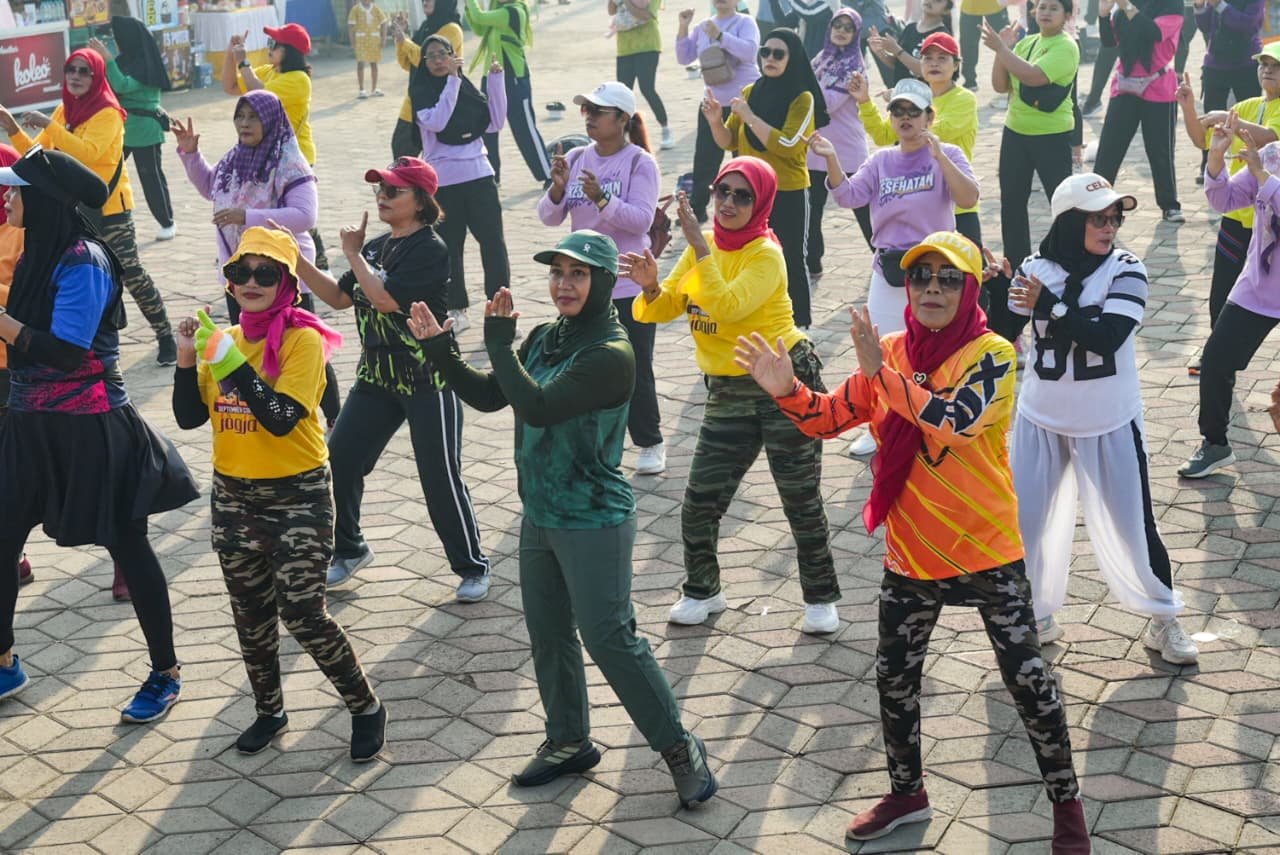 Semarak HUT ke-108 Kota Mojokerto, Warga Prajurit Kulon Gelar Senam Bersama