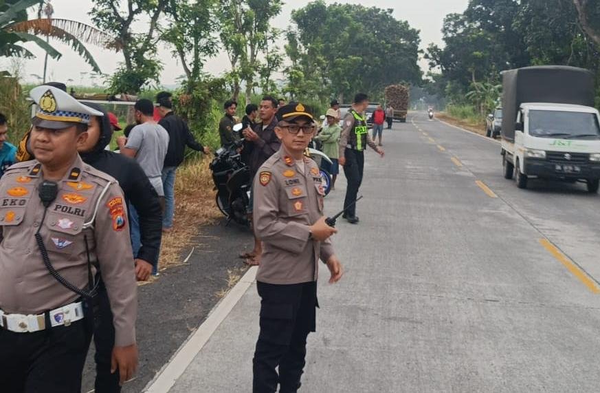 Polres Lumajang Bubarkan Balap Liar di JLS Pasirian, 10 Motor Diamankan Polres Lumajang Bubarkan Balap Liar di JLS Pasirian, 10 Motor Diamankan