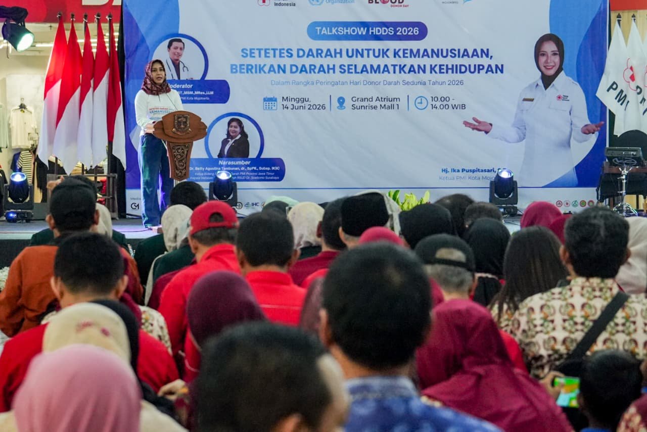 Hari Donor Darah Sedunia, Ning Ita Ajak Jadikan Gerakan Kemanusiaan Berkelanjutan Hari Donor Darah Sedunia, Ning Ita Ajak Jadikan Gerakan Kemanusiaan Berkelanjutan