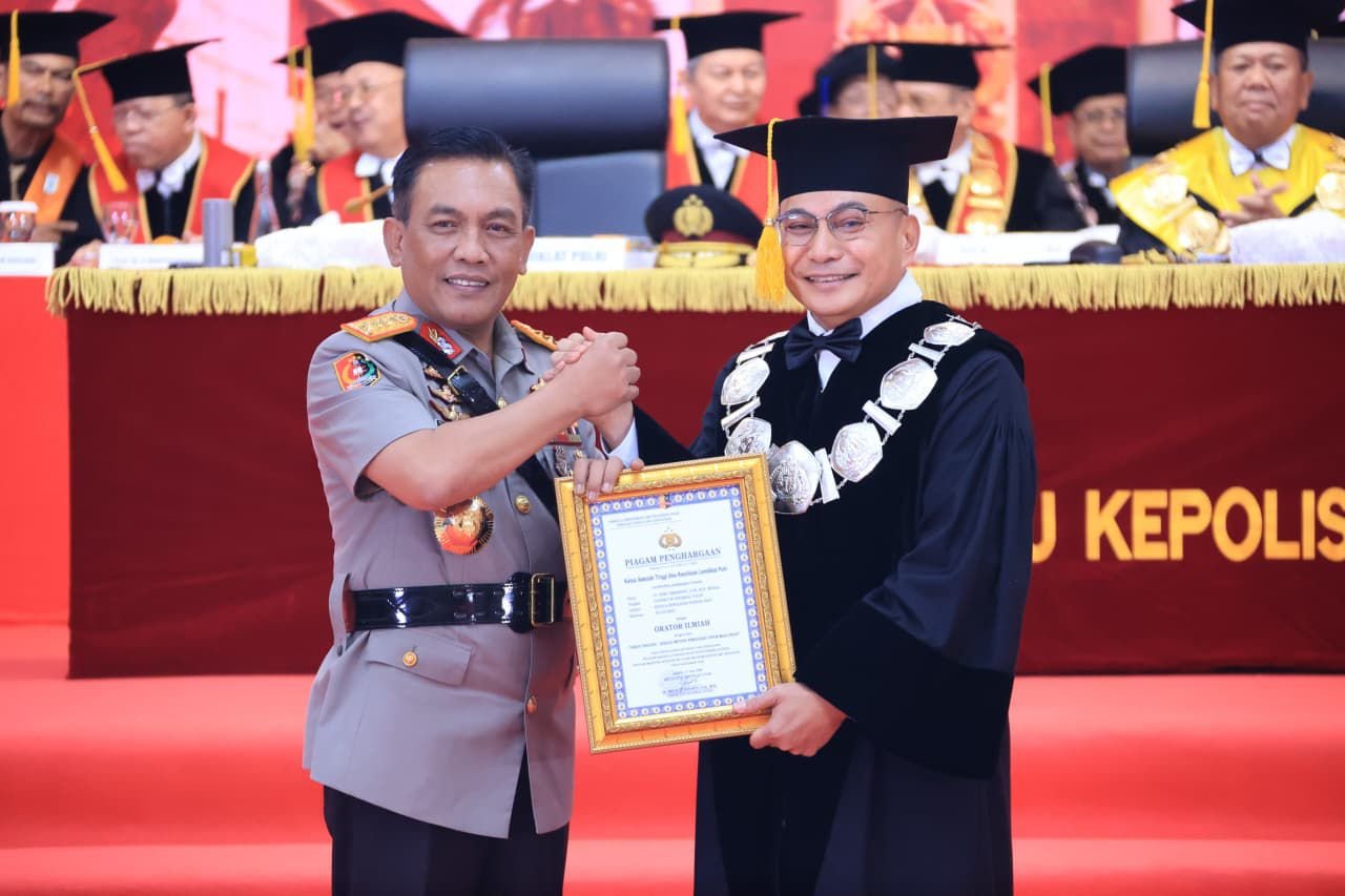 Lahirkan Pemimpin Polri Masa Depan, STIK Wisuda 289 Lulusan S1, S2, dan Doktor Ilmu Kepolisian Lahirkan Pemimpin Polri Masa Depan, STIK Wisuda 289 Lulusan S1, S2, dan Doktor Ilmu Kepolisian