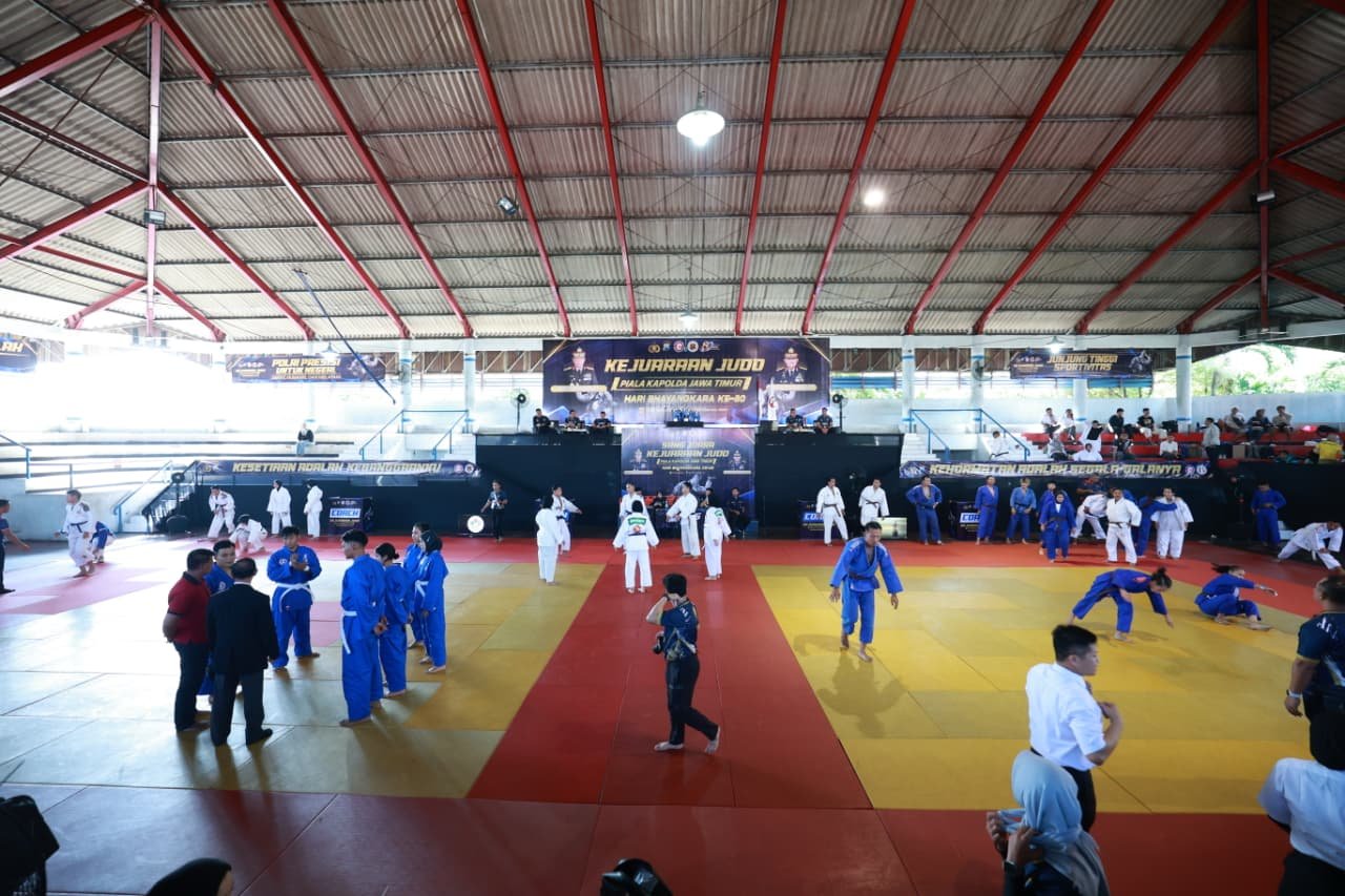 Polda Jatim Gelar Kejuaraan Judo Kapolda Cup 2026, Semangat Sportivitas Sambut Hari Bhayangkara ke 80 Polda Jatim Gelar Kejuaraan Judo Kapolda Cup 2026, Semangat Sportivitas Sambut Hari Bhayangkara ke 80