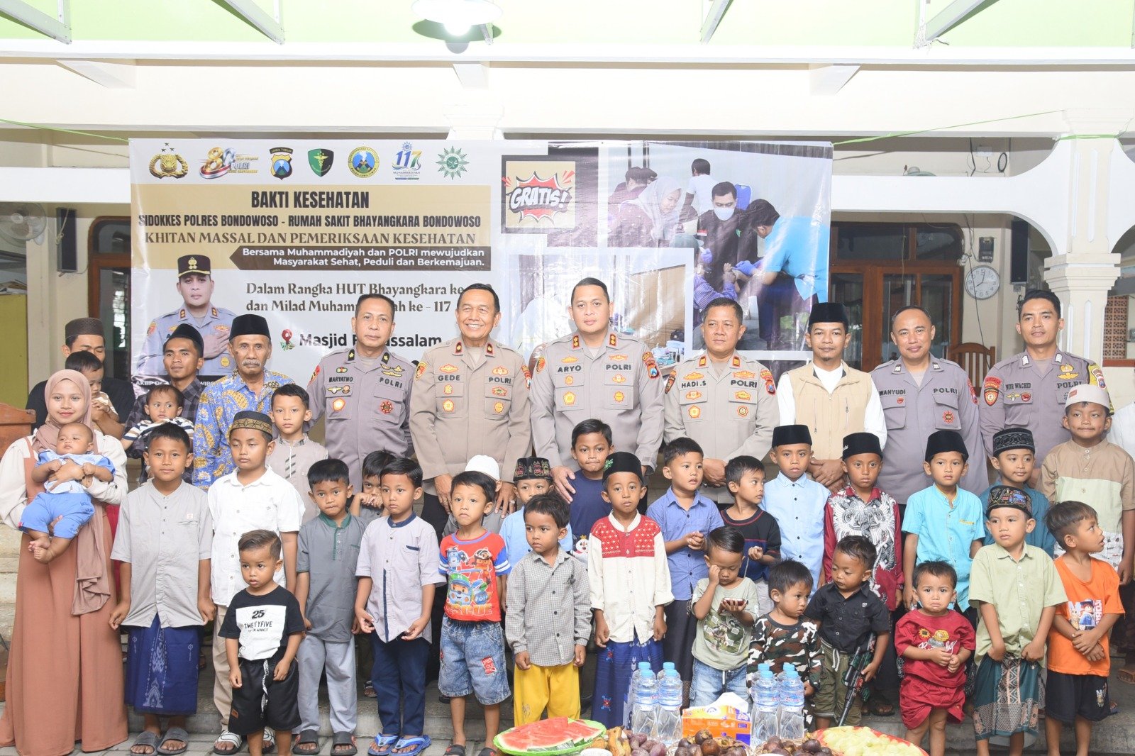 Hari Bhayangkara ke – 80 Polres Bondowoso Gelar Khitan Massal dan Cek Kesehatan Gratis Hari Bhayangkara ke – 80 Polres Bondowoso Gelar Khitan Massal dan Cek Kesehatan Gratis