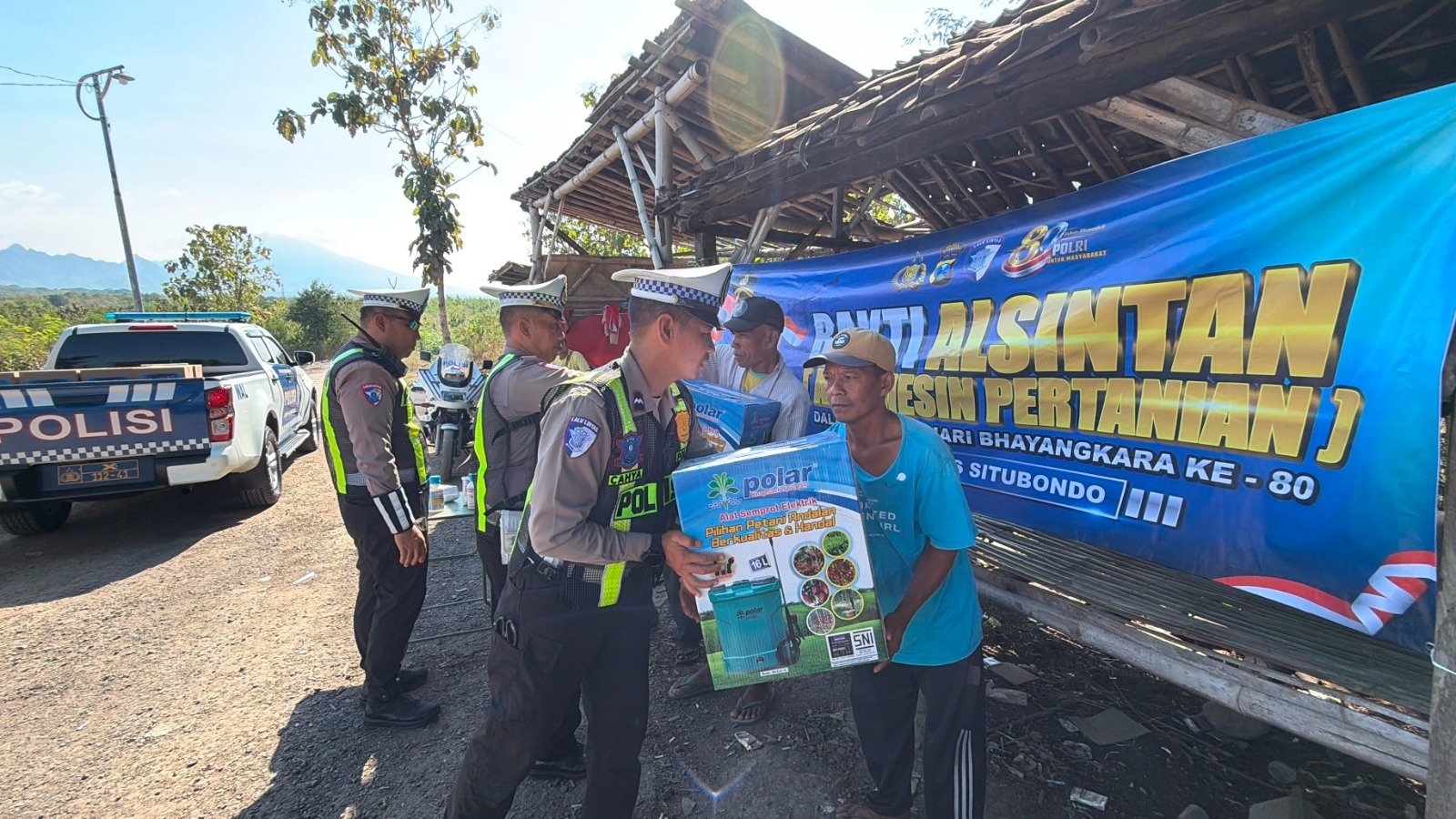 Sambut Hari Bhayangkara ke -80 Polres Situbondo Salurkan Bantuan Alsintan untuk Kelompok Tani Sambut Hari Bhayangkara ke -80 Polres Situbondo Salurkan Bantuan Alsintan untuk Kelompok Tani