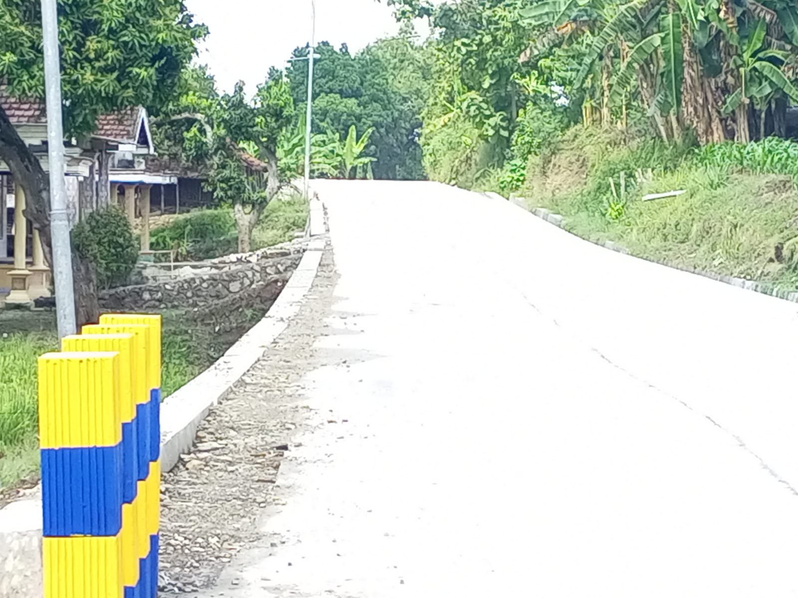 Proyek Betonisasi Dengan Anggaran Rp4,6 Milia Terealisasi Dengan Baik dan Tepat Waktu Di kerjakan Oleh CV. Insan Makmur Proyek Betonisasi Dengan Anggaran Rp4,6 Milia Terealisasi Dengan Baik dan Tepat Waktu Di kerjakan Oleh CV. Insan Makmur