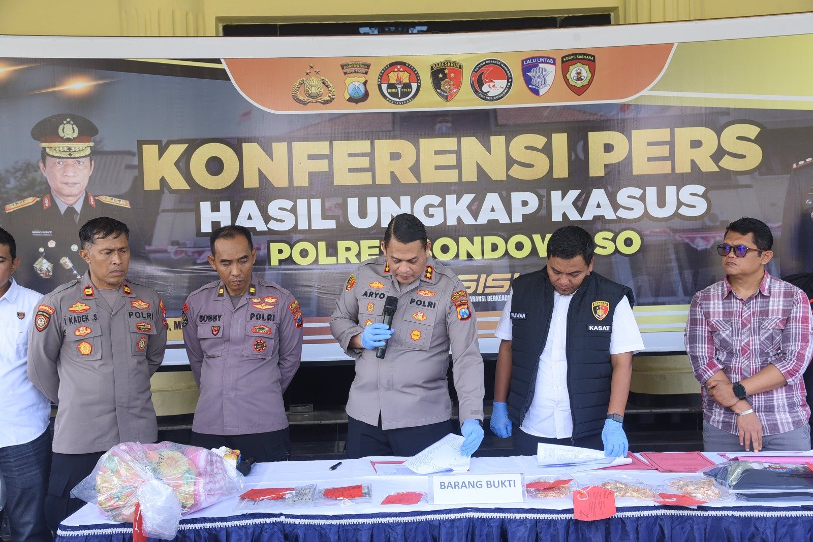 Polres Bondowoso Tetapkan Oknum ASN Jadi Tersangka Kasus Pemukulan Perawat RSUD Polres Bondowoso Tetapkan Oknum ASN Jadi Tersangka Kasus Pemukulan Perawat RSUD