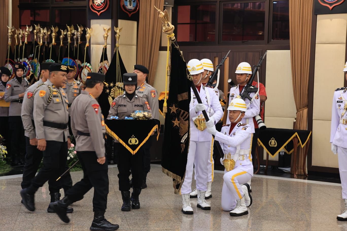 Jelang Hari Bhayangkara ke-80, Polri Gelar Upacara Penyucian Panji Rastra Sewakottama Jelang Hari Bhayangkara ke-80, Polri Gelar Upacara Penyucian Panji Rastra Sewakottama