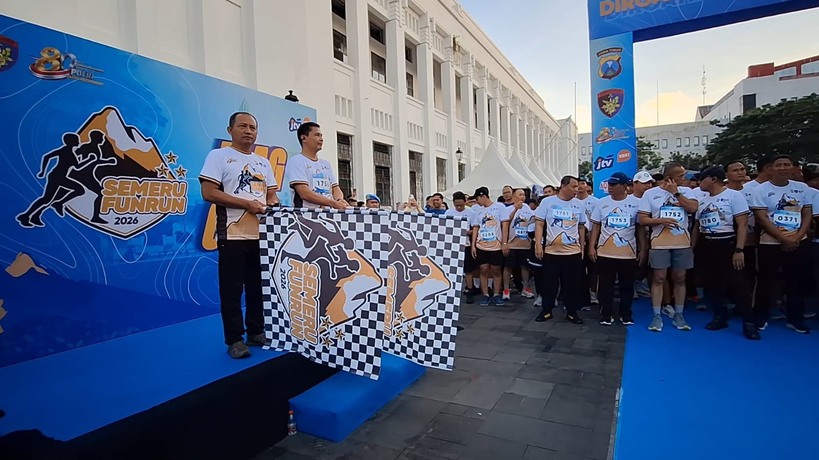Polda Jatim Gelar Semeru Fun Run 2026 di Kota Lama Surabaya, Ribuan Peserta Meriahkan Hari Bhayangkara ke-80 Polda Jatim Gelar Semeru Fun Run 2026 di Kota Lama Surabaya, Ribuan Peserta Meriahkan Hari Bhayangkara ke-80