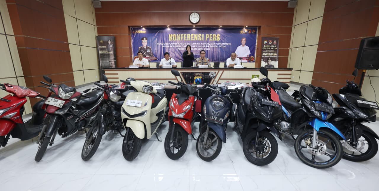Polda Jatim Ungkap 195 Kasus 3C Selama Juni 2026, Amankan 222 Tersangka untuk Jaga Keamanan Masyarakat Polda Jatim Ungkap 195 Kasus 3C Selama Juni 2026, Amankan 222 Tersangka untuk Jaga Keamanan Masyarakat