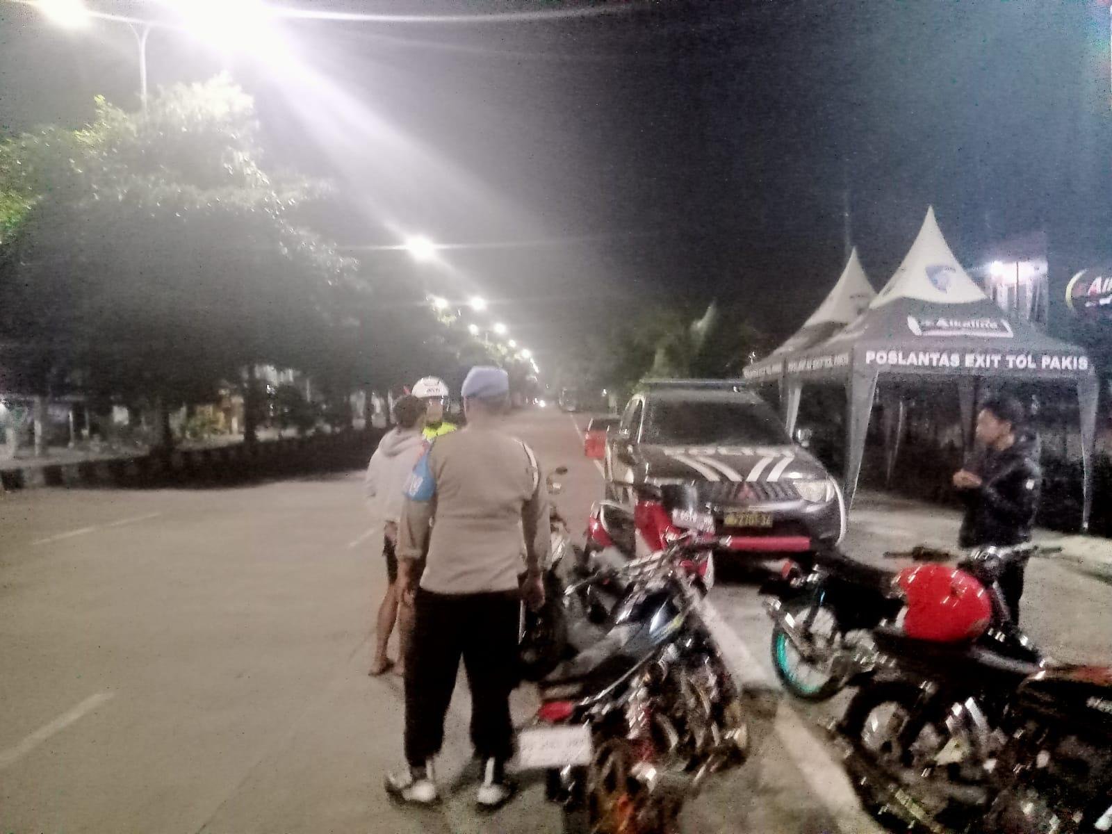 Respon Cepat Laporan Call Center 110 , Polres Malang Amankan Belasan Motor Balap Liar di Pakis Respon Cepat Laporan Call Center 110 , Polres Malang Amankan Belasan Motor Balap Liar di Pakis