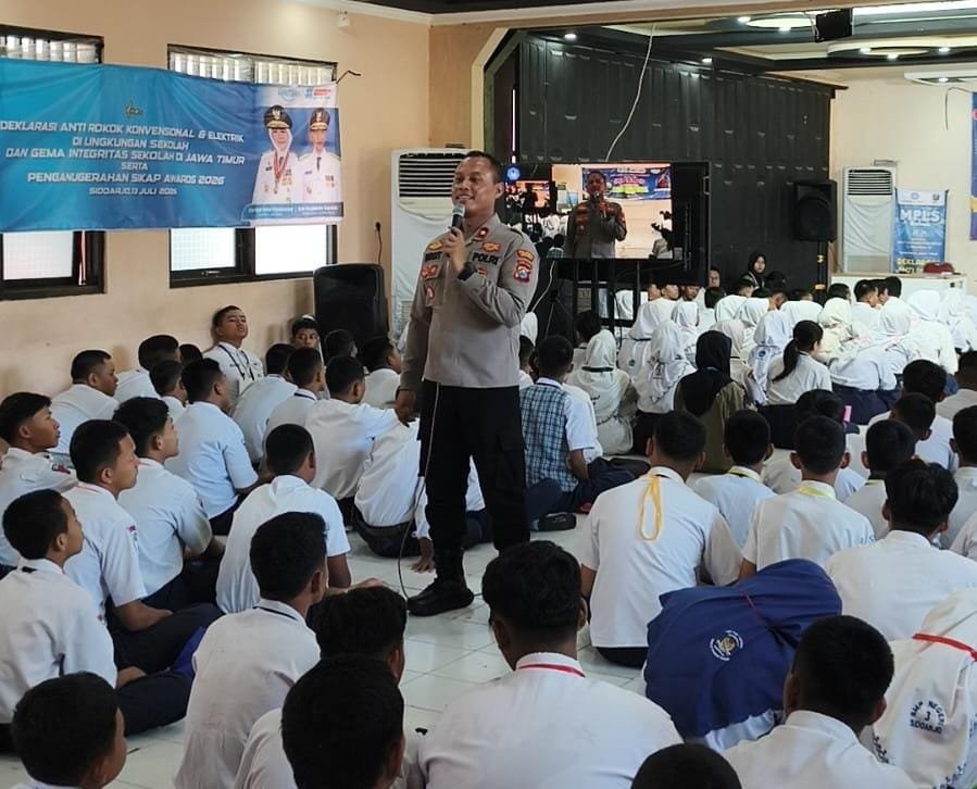 Polresta Sidoarjo Ajak Pelajar Disiplin dan Peduli Kamtibmas Polresta Sidoarjo Ajak Pelajar Disiplin dan Peduli Kamtibmas