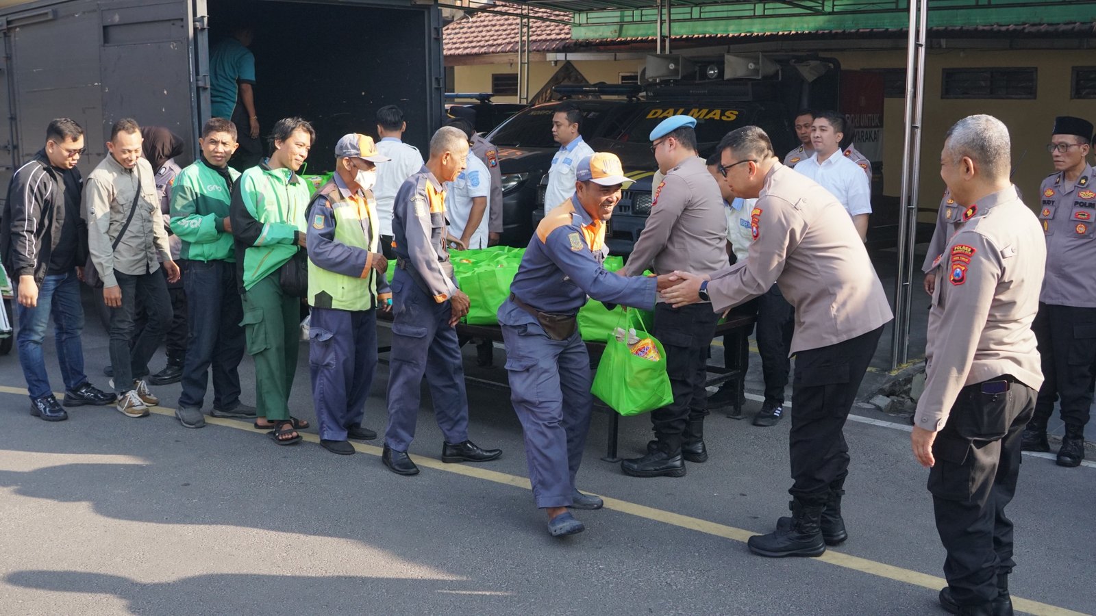 Polres Mojokerto Kota Gelar Silaturahmi Kamtibmas Perkuat Sinergi Bersama Masyarakat Polres Mojokerto Kota Gelar Silaturahmi Kamtibmas Perkuat Sinergi Bersama Masyarakat