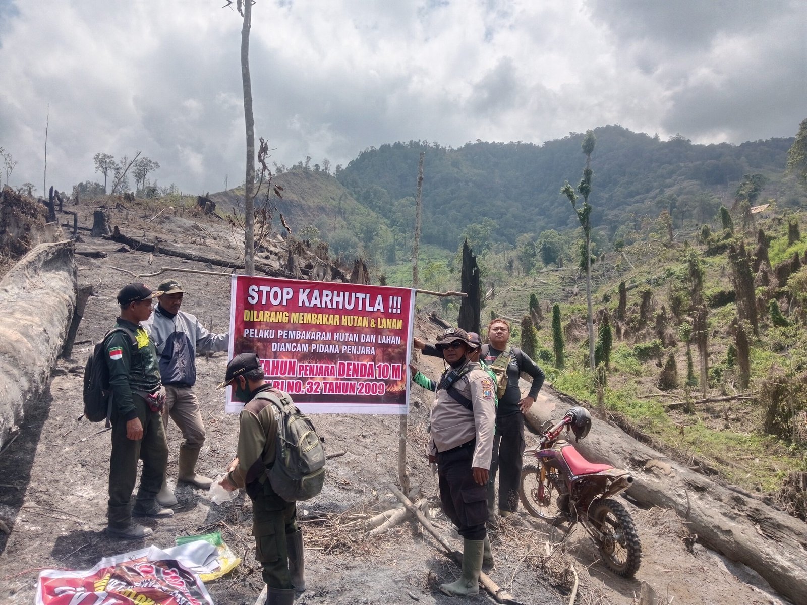 Musim Kemarau, Polres Jember Perkuat Patroli Kawasan Hutan Cegah Karhutla Musim Kemarau, Polres Jember Perkuat Patroli Kawasan Hutan Cegah Karhutla