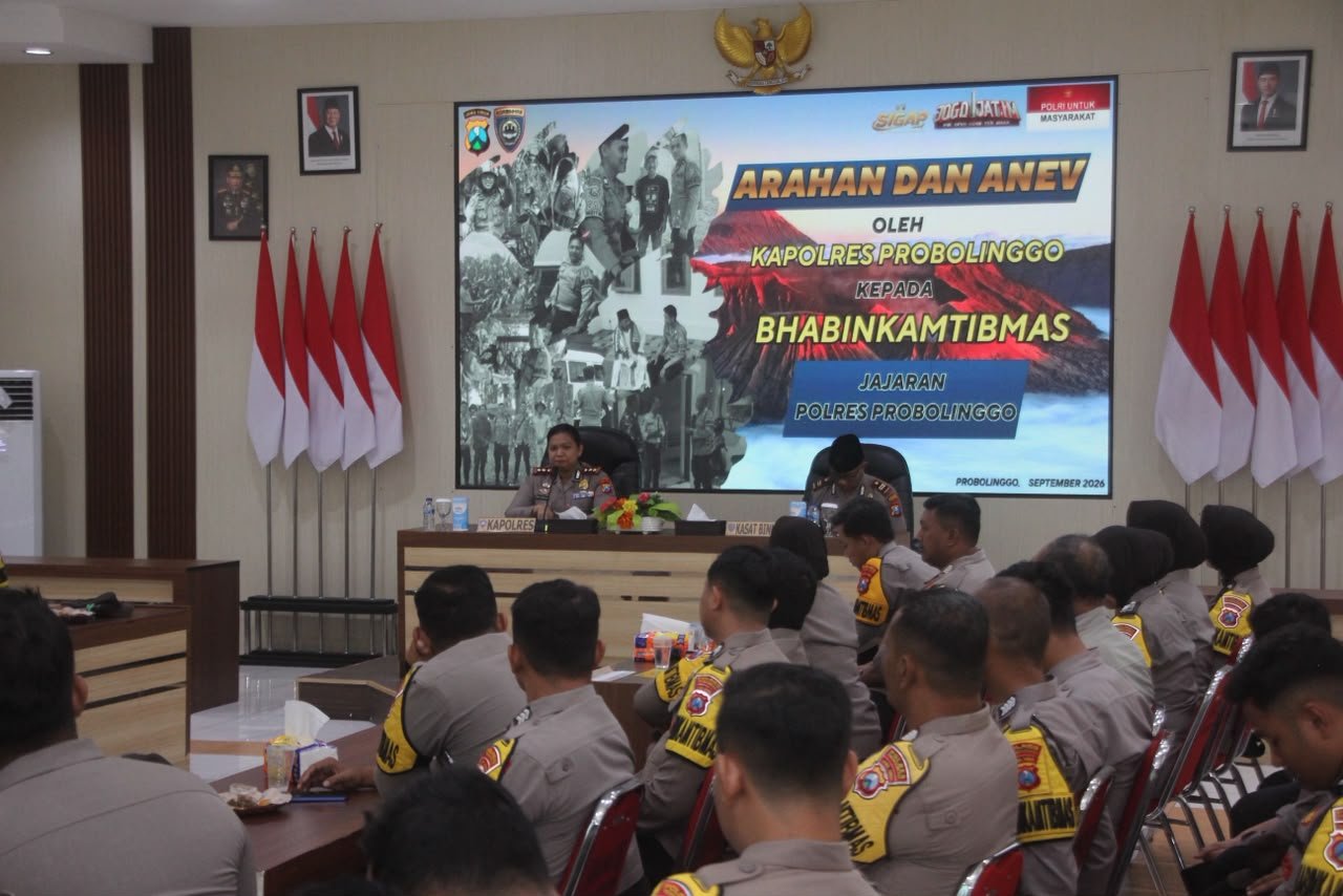 Polres Probolinggo Optimalkan Peran Bhabinkamtibmas Jalin Kedekatan dengan Masyarakat Polres Probolinggo Optimalkan Peran Bhabinkamtibmas Jalin Kedekatan dengan Masyarakat
