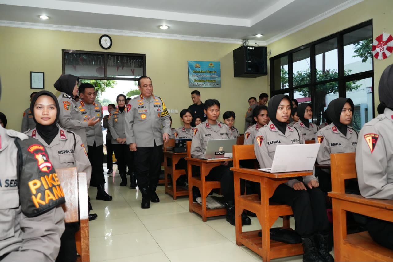 Wakapolri Siapkan Siswa SIP, Sepolwan, SPN, dan Taruna Akpol Dukung Perlinsos Wakapolri Siapkan Siswa SIP, Sepolwan, SPN, dan Taruna Akpol Dukung Perlinsos