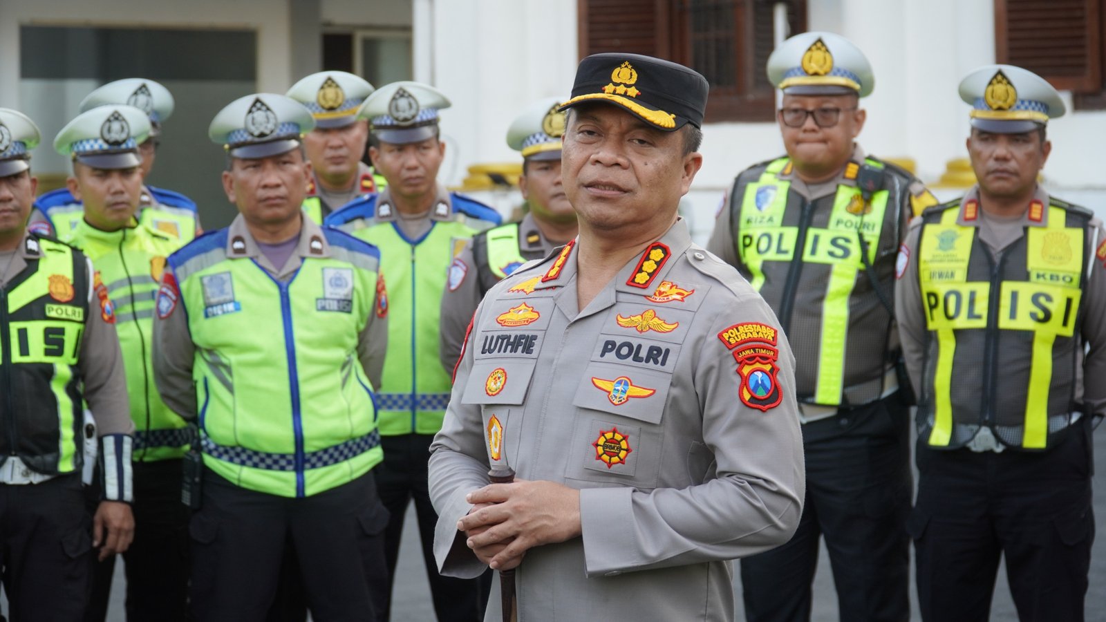 Tilang Manual Berlaku Lagi di Surabaya, Kapolrestabes Tegaskan Nol Toleransi Pungli Tilang Manual Berlaku Lagi di Surabaya, Kapolrestabes Tegaskan Nol Toleransi Pungli