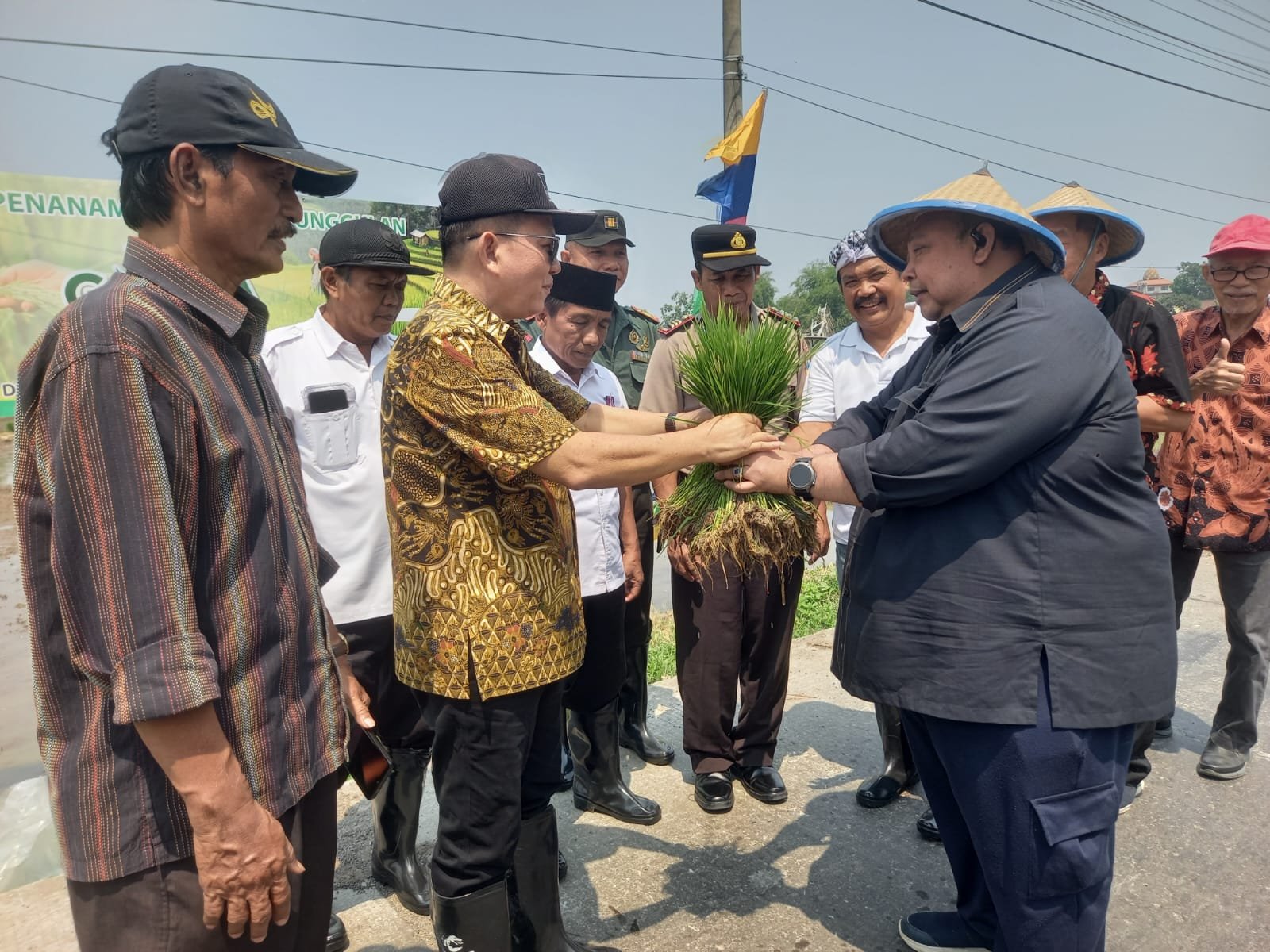GATRA Mulai Pilot Project Padi Unggulan di Mojokerto, Dorong Produktivitas dan Kesejahteraan Petani GATRA Mulai Pilot Project Padi Unggulan di Mojokerto, Dorong Produktivitas dan Kesejahteraan Petani