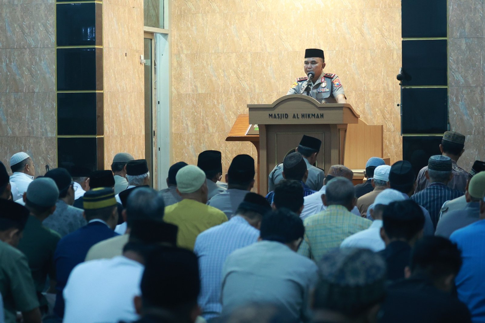 Kapolda Jatim Gelar Suling di Gayungsari Ajak Warga Berantas Narkoba dan Jaga Kamtibmas Kapolda Jatim Gelar Suling di Gayungsari Ajak Warga Berantas Narkoba dan Jaga Kamtibmas