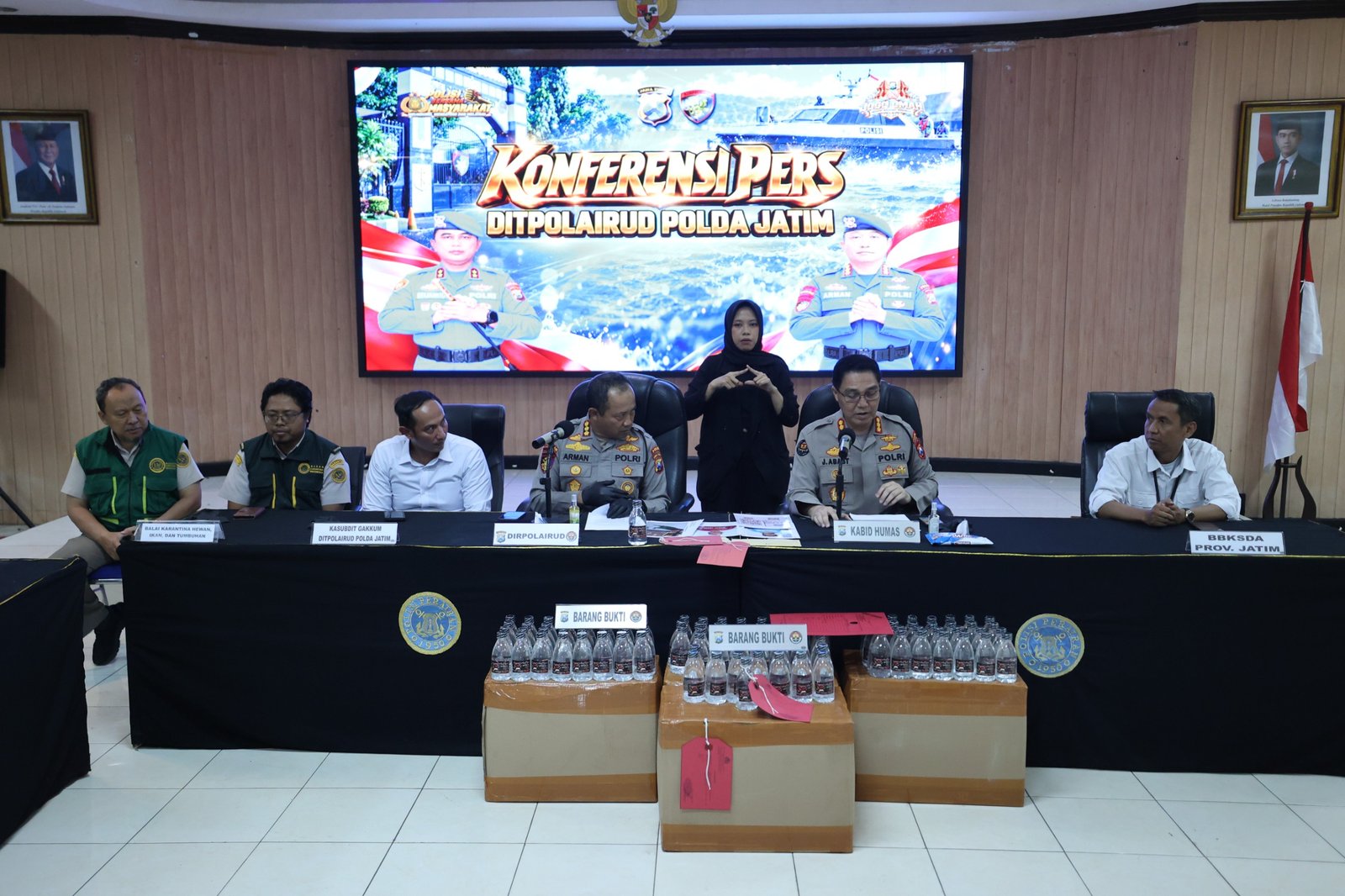 Polda Jatim Ungkap 4 Kasus, dari Satwa Dilindungi hingga Dugaan Penyelewengan BBM Jenis Solar Polda Jatim Ungkap 4 Kasus, dari Satwa Dilindungi hingga Dugaan Penyelewengan BBM Jenis Solar