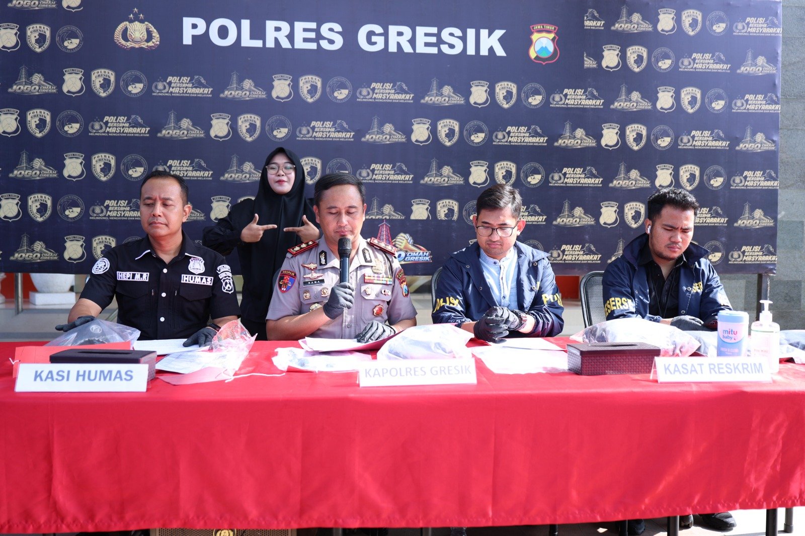 Polres Gresik Amankan 11 Tersangka Curanmor, Empat Motor Dikembalikan ke Korban Polres Gresik Amankan 11 Tersangka Curanmor, Empat Motor Dikembalikan ke Korban