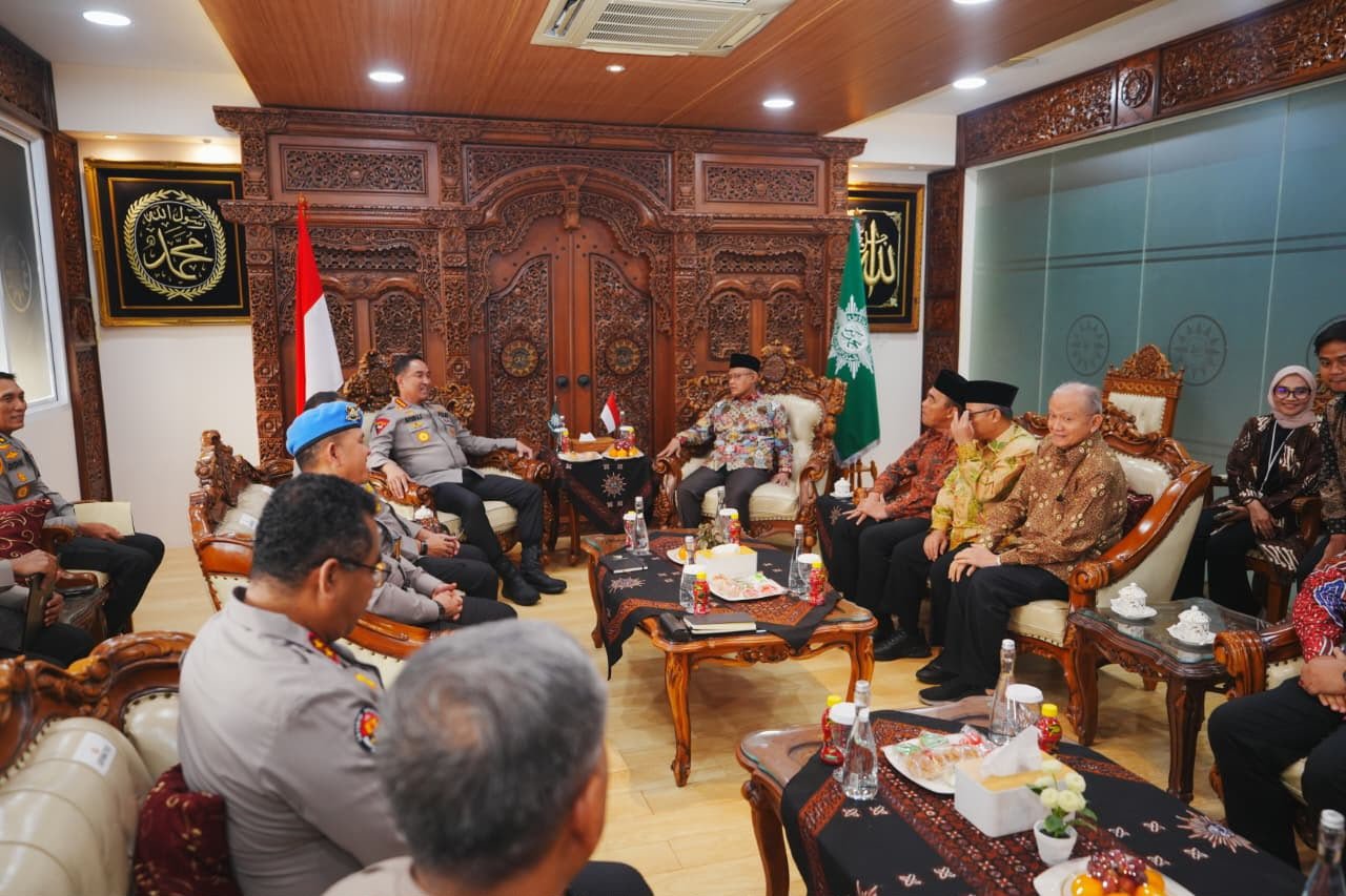 Kapolri dan Muhammadiyah Dorong Dialog untuk Cegah Konflik dan Jaga Kerukunan Kapolri dan Muhammadiyah Dorong Dialog untuk Cegah Konflik dan Jaga Kerukunan