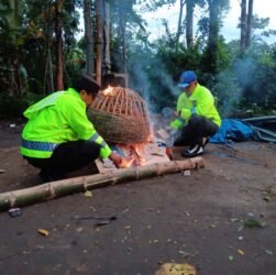 Polres Malang Bongkar Arena Sabung Ayam di Sumberpucung, Berawal dari Laporan 110 Polres Malang Bongkar Arena Sabung Ayam di Sumberpucung, Berawal dari Laporan 110